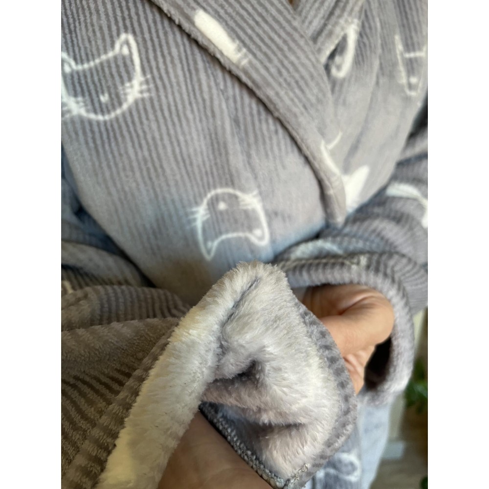 Фото  жіночий халат з капюшоном cosy теплий котики велсофт