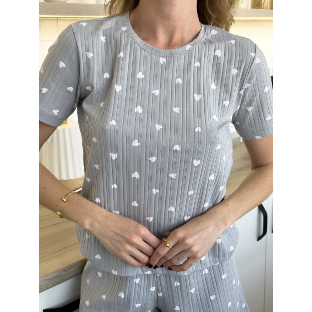 Фото  жіноча піжама(футболка+шорти) “cloudy heart”, сіра з сердечками